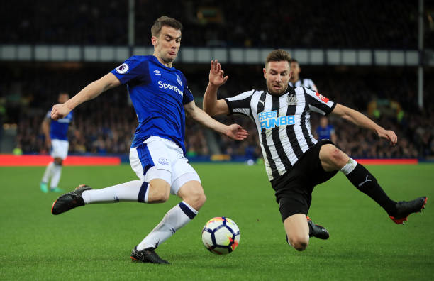 纳租借效力 纳租借效力