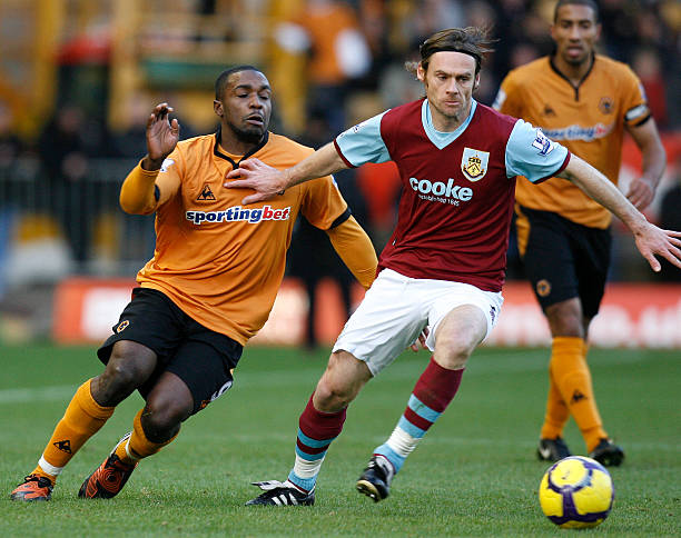 随后膝盖出 随后膝盖出