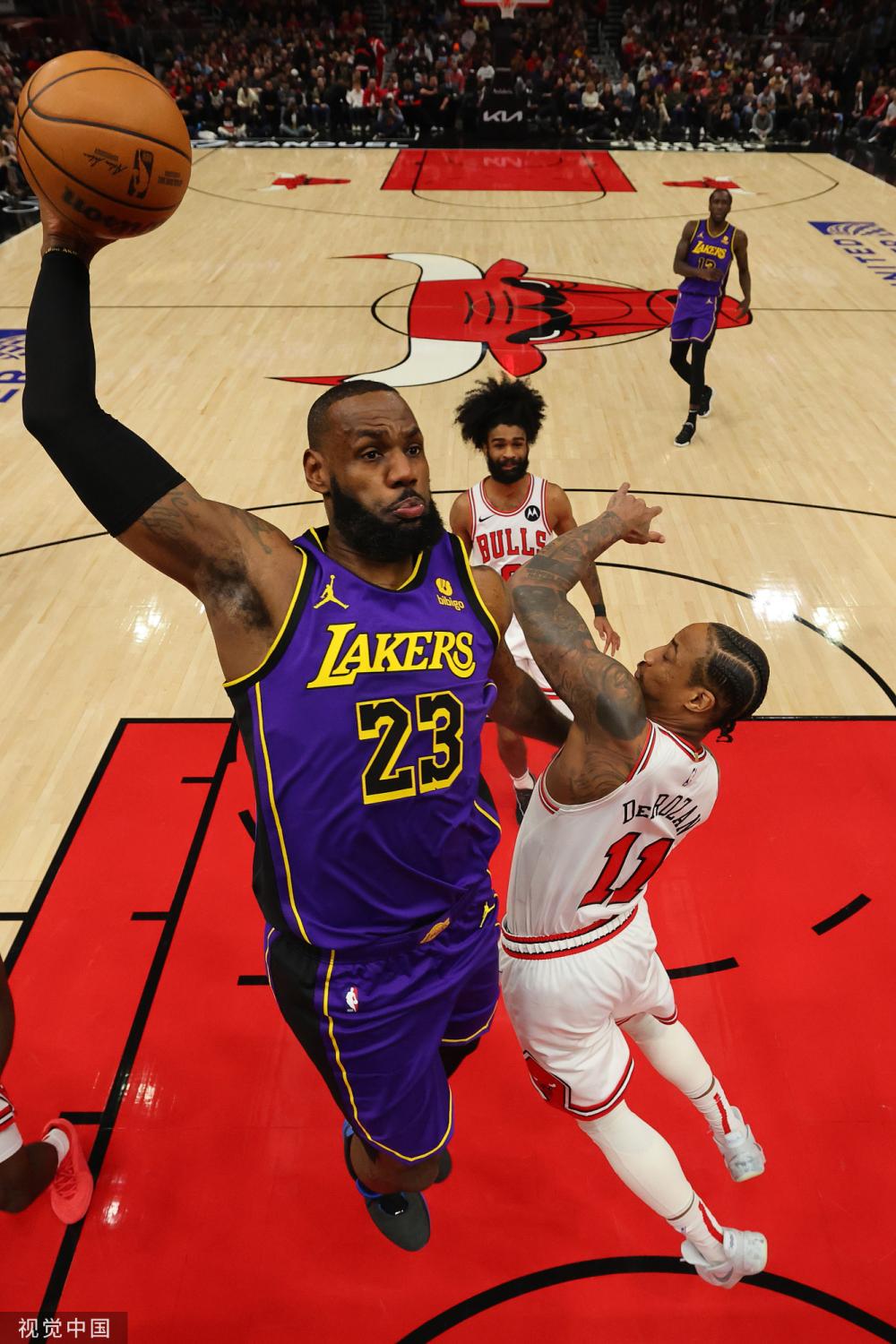 击败对手 击败对手